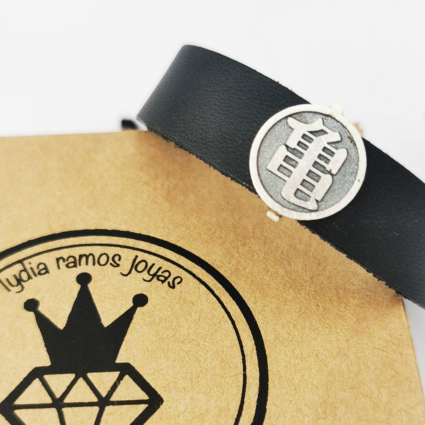 Pulsera Plata de ley y Cuero-Kame House