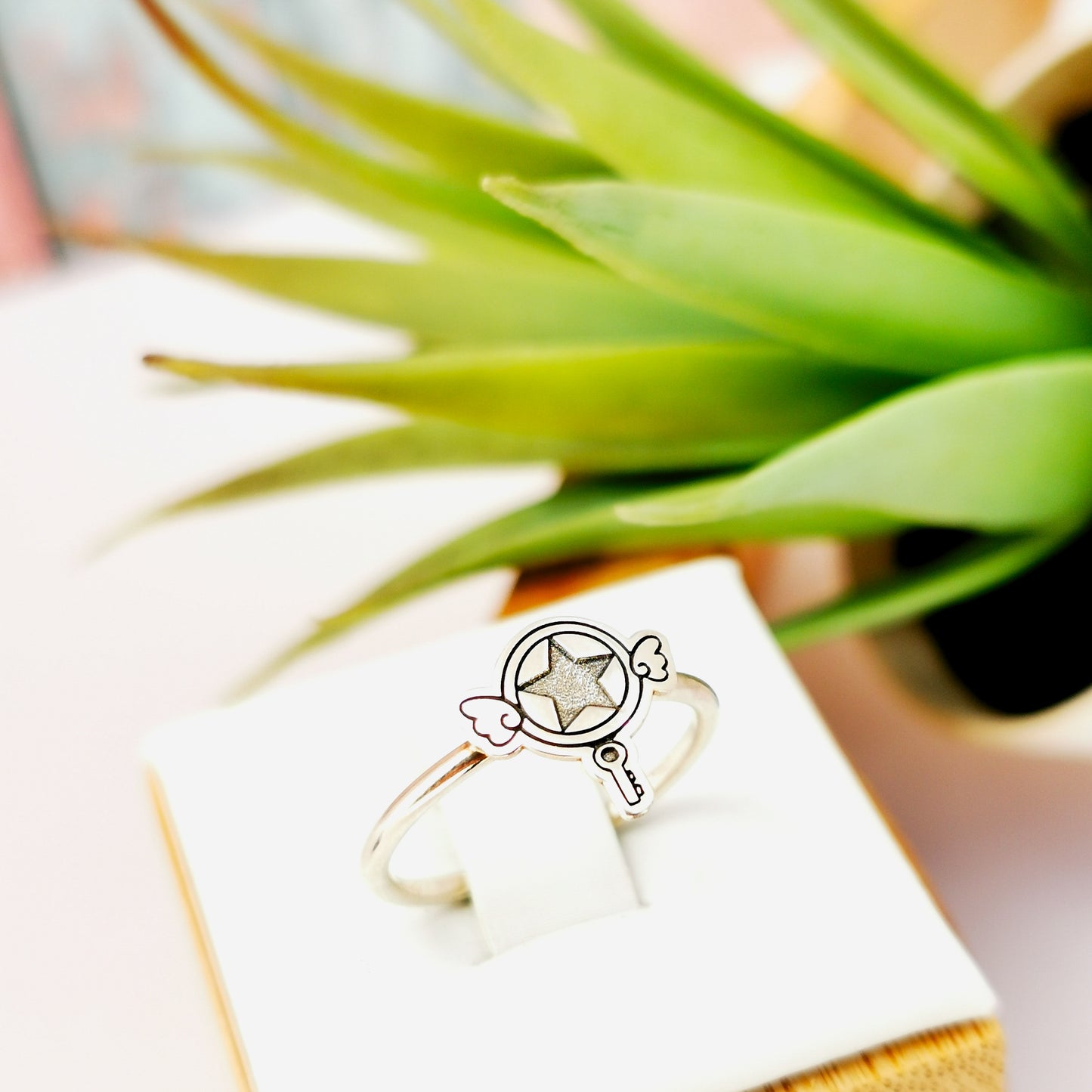 Anillo Sakura Varita Clow Plata de Ley