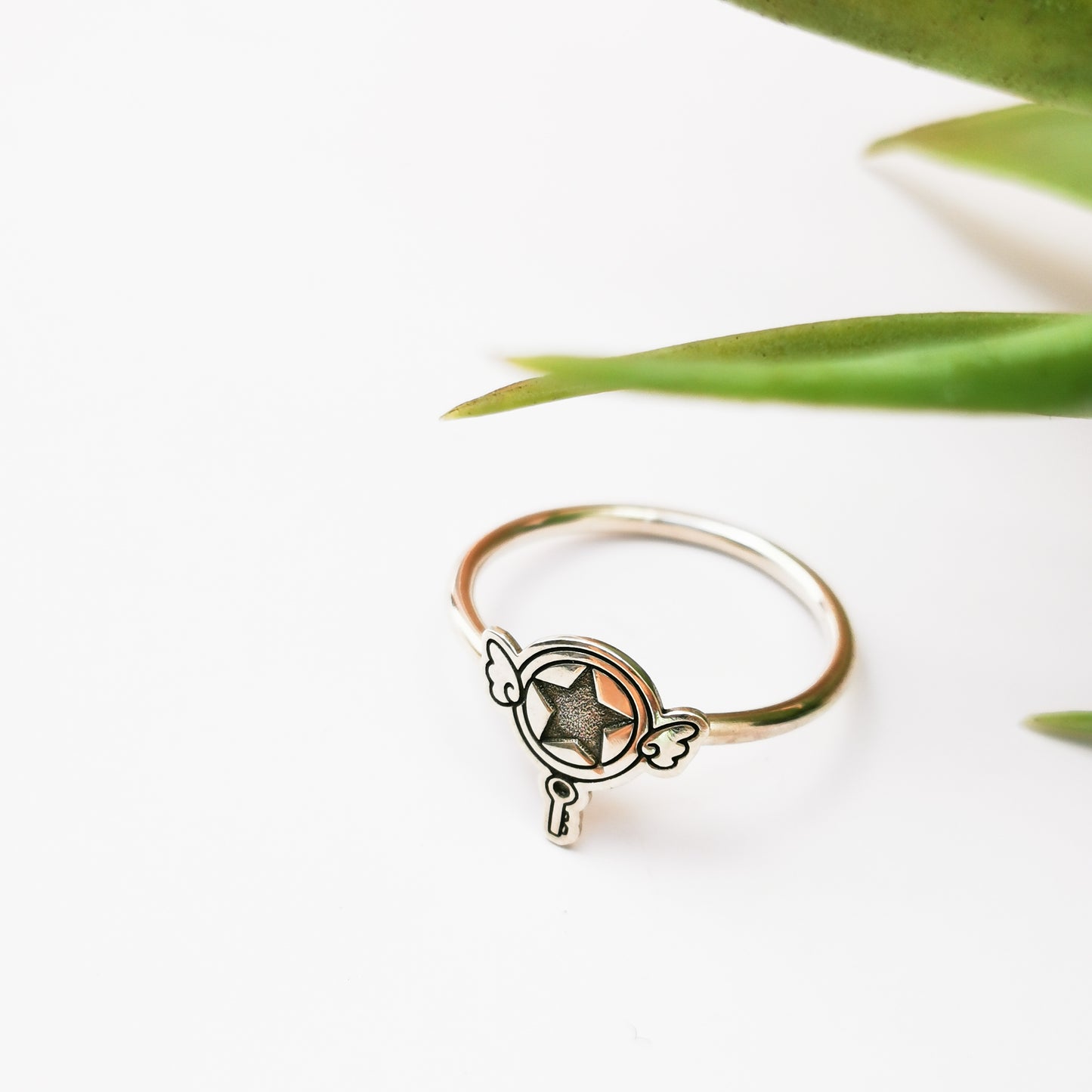 Anillo Sakura Varita Clow Plata de Ley