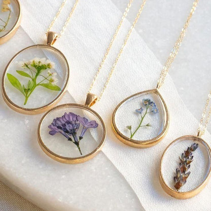Taller de Joyería en Resina con Flores Secas