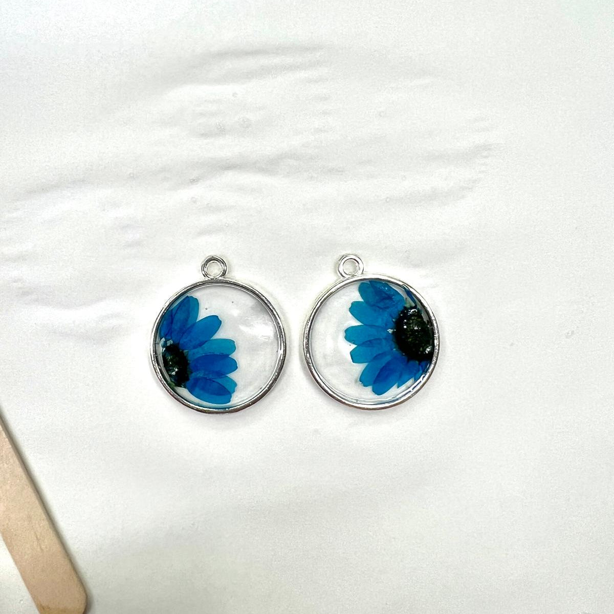 Taller de Joyería en Resina con Flores Secas