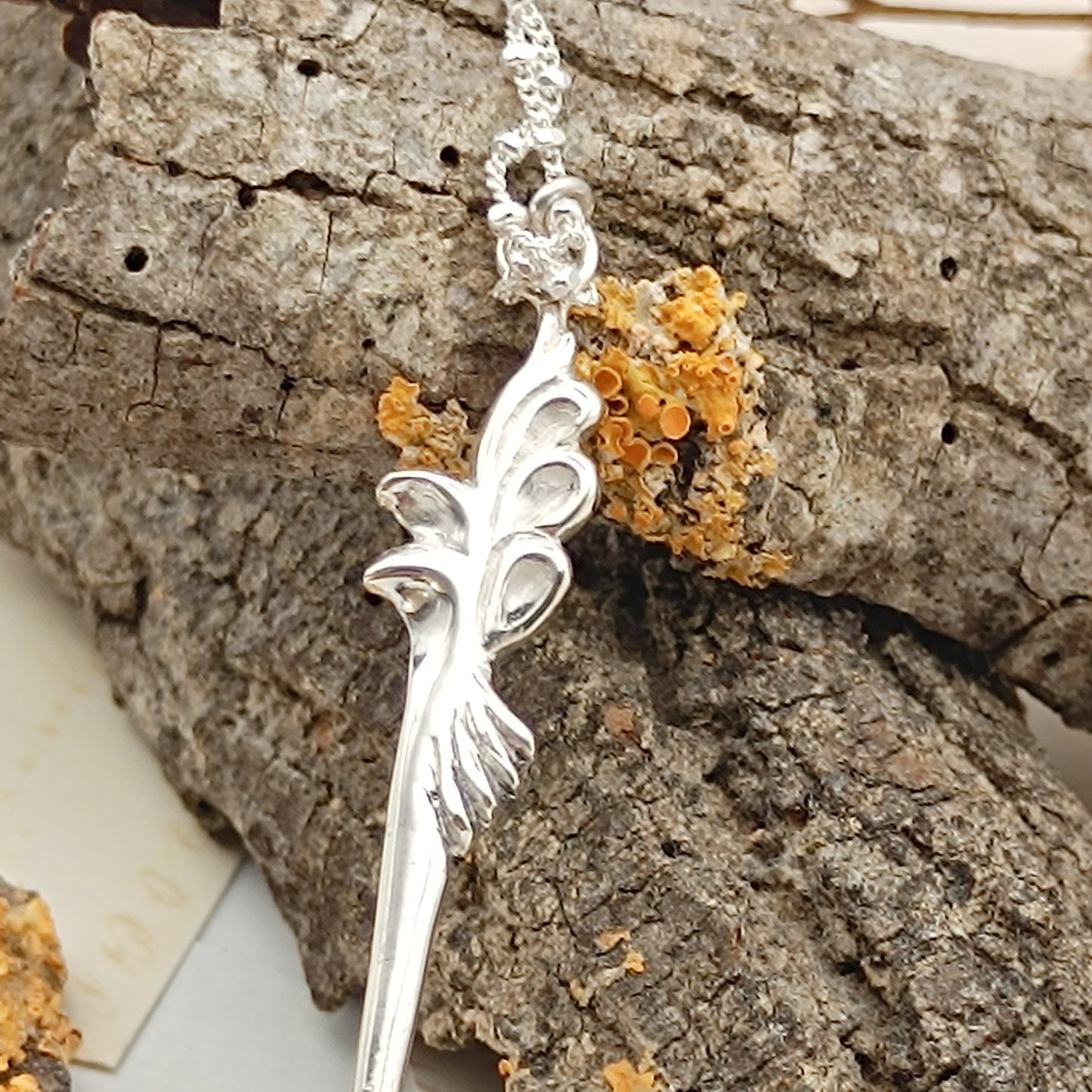 Collar Aguja Floral – Plata de Ley 925