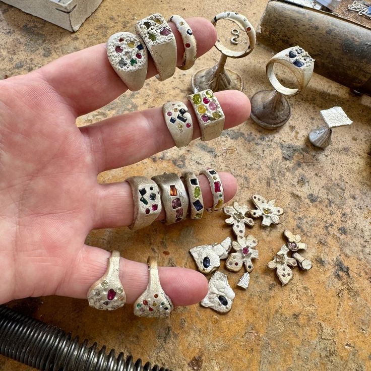 CREA TU PROPIA JOYA EN METAL CLAY