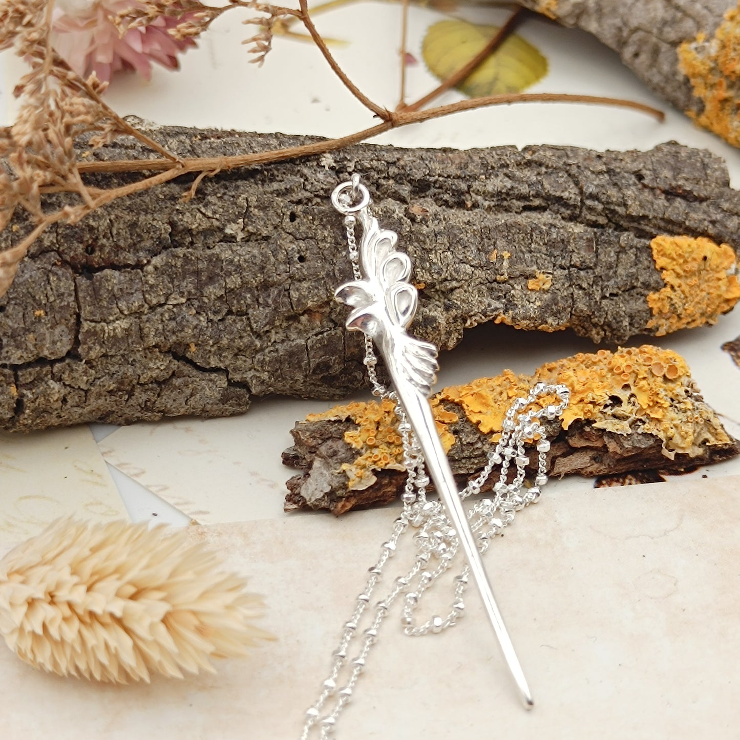 Collar Aguja Floral – Plata de Ley 925